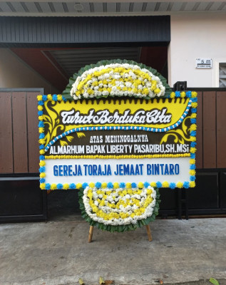 Papan Bunga Duka di Kaimear
