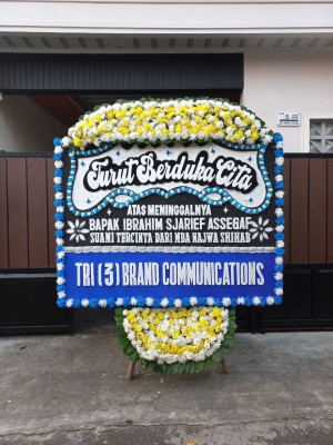 Papan Bunga Duka di Kaimear